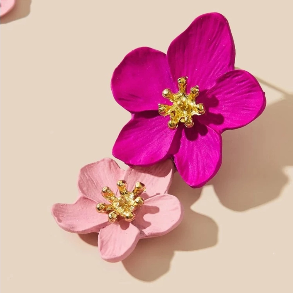 🆕 Double Flower Earrings - Picture 2 of 3